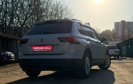 Volkswagen Tiguan II, 2019 год, 2 400 000 рублей, 7 фотография