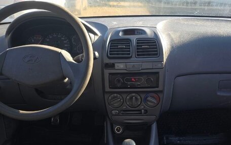 Hyundai Accent II, 2004 год, 199 999 рублей, 8 фотография