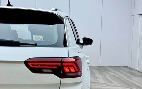 Volkswagen T-Roc I, 2022 год, 1 720 000 рублей, 8 фотография