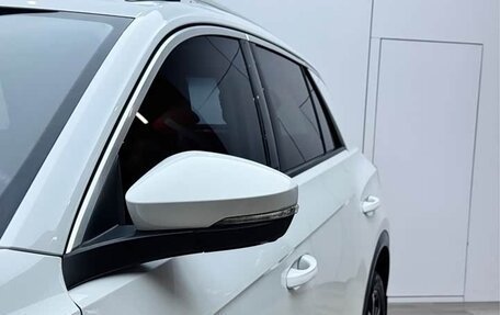 Volkswagen T-Roc I, 2022 год, 1 720 000 рублей, 10 фотография