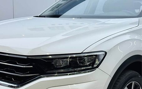 Volkswagen T-Roc I, 2022 год, 1 720 000 рублей, 9 фотография