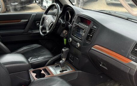Mitsubishi Pajero IV, 2008 год, 1 230 000 рублей, 29 фотография