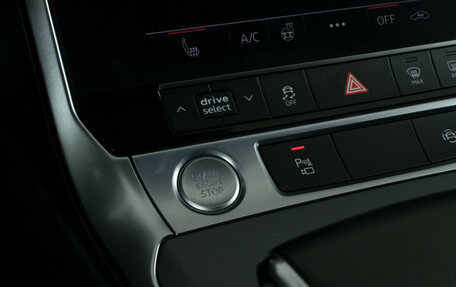 Audi A6, 2019 год, 2 880 000 рублей, 16 фотография