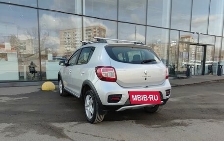 Renault Sandero II рестайлинг, 2016 год, 949 800 рублей, 8 фотография