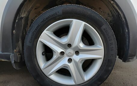 Renault Sandero II рестайлинг, 2016 год, 949 800 рублей, 22 фотография