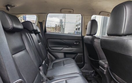 Mitsubishi Outlander III рестайлинг 3, 2012 год, 1 490 000 рублей, 11 фотография