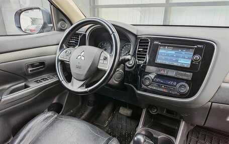 Mitsubishi Outlander III рестайлинг 3, 2012 год, 1 490 000 рублей, 10 фотография