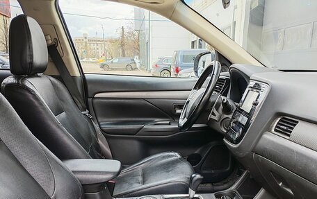 Mitsubishi Outlander III рестайлинг 3, 2012 год, 1 490 000 рублей, 9 фотография