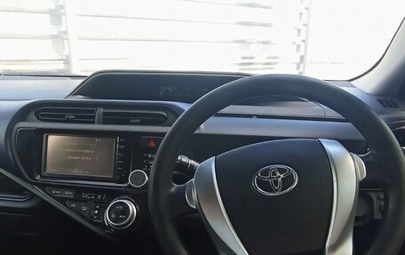 Toyota Aqua I, 2015 год, 1 093 200 рублей, 5 фотография