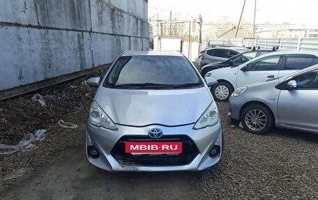 Toyota Aqua I, 2015 год, 1 093 200 рублей, 2 фотография