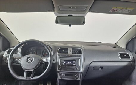 Volkswagen Polo VI (EU Market), 2016 год, 990 000 рублей, 14 фотография