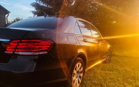 Mercedes-Benz E-Класс, 2013 год, 1 750 000 рублей, 5 фотография