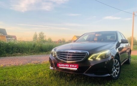 Mercedes-Benz E-Класс, 2013 год, 1 750 000 рублей, 6 фотография