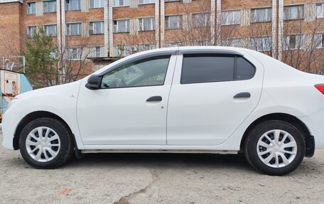 Renault Logan II, 2020 год, 890 000 рублей, 11 фотография