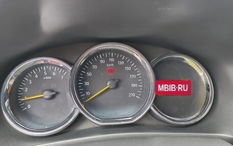 Renault Logan II, 2020 год, 890 000 рублей, 15 фотография