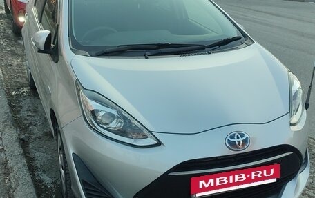 Toyota Aqua I, 2018 год, 1 200 000 рублей, 6 фотография