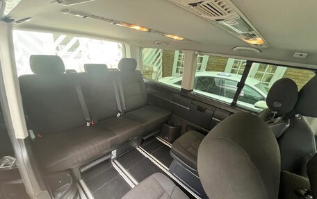 Volkswagen Multivan T6 рестайлинг, 2016 год, 2 850 000 рублей, 11 фотография