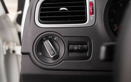 Volkswagen Polo VI (EU Market), 2016 год, 950 000 рублей, 17 фотография