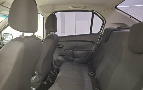 Renault Logan II, 2020 год, 700 000 рублей, 12 фотография