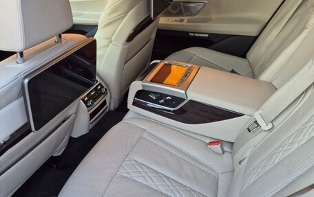 BMW 7 серия, 2016 год, 3 640 000 рублей, 9 фотография