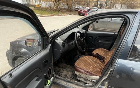 Renault Logan I, 2006 год, 185 000 рублей, 6 фотография