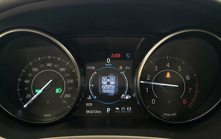 Jaguar E-Pace, 2018 год, 2 650 000 рублей, 13 фотография