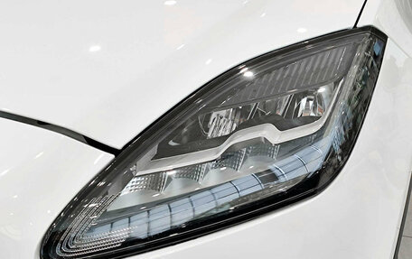 Jaguar E-Pace, 2018 год, 2 650 000 рублей, 17 фотография