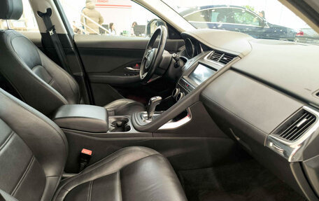 Jaguar E-Pace, 2018 год, 2 650 000 рублей, 11 фотография