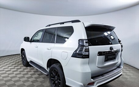 Toyota Land Cruiser Prado 150 рестайлинг 2, 2020 год, 6 775 000 рублей, 7 фотография