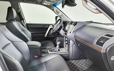 Toyota Land Cruiser Prado 150 рестайлинг 2, 2020 год, 6 775 000 рублей, 11 фотография