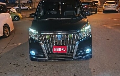 Toyota Esquire I, 2016 год, 1 850 000 рублей, 1 фотография