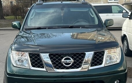 Nissan Navara (Frontier), 2005 год, 830 000 рублей, 1 фотография