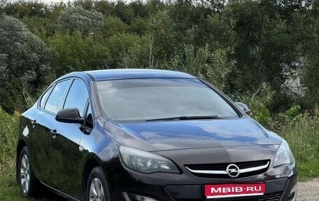 Opel Astra J, 2013 год, 650 000 рублей, 1 фотография