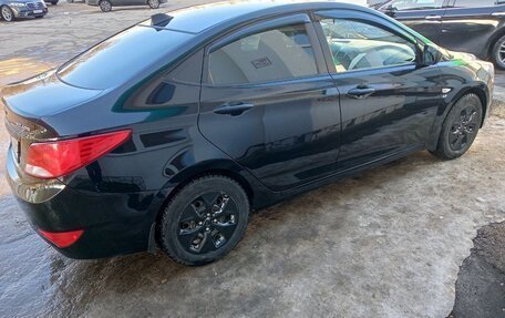 Hyundai Solaris II рестайлинг, 2015 год, 1 150 000 рублей, 2 фотография