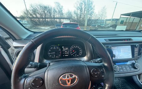 Toyota RAV4, 2017 год, 2 800 000 рублей, 7 фотография