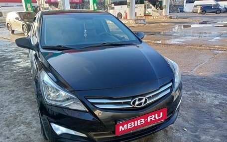 Hyundai Solaris II рестайлинг, 2015 год, 1 150 000 рублей, 6 фотография