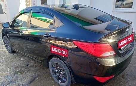 Hyundai Solaris II рестайлинг, 2015 год, 1 150 000 рублей, 5 фотография