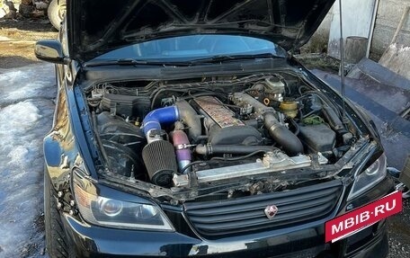 Lexus IS II рестайлинг 2, 1999 год, 1 300 000 рублей, 2 фотография