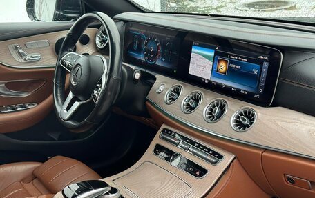 Mercedes-Benz E-Класс, 2019 год, 3 300 000 рублей, 3 фотография