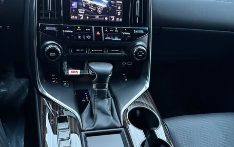 Lexus LX, 2024 год, 21 500 000 рублей, 17 фотография