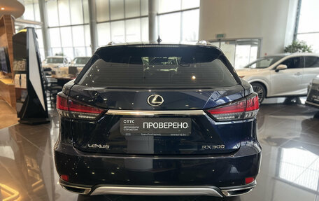Lexus RX IV рестайлинг, 2020 год, 5 178 000 рублей, 6 фотография