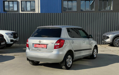 Skoda Fabia II, 2010 год, 450 000 рублей, 2 фотография