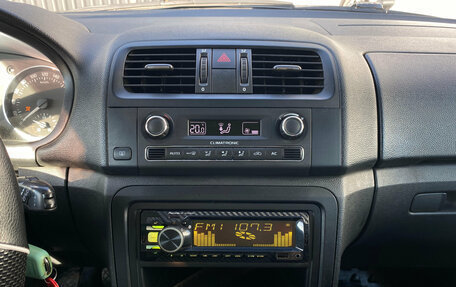 Skoda Fabia II, 2010 год, 450 000 рублей, 4 фотография