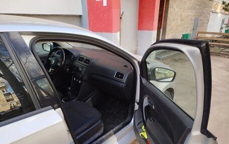 Volkswagen Polo VI (EU Market), 2012 год, 600 000 рублей, 2 фотография