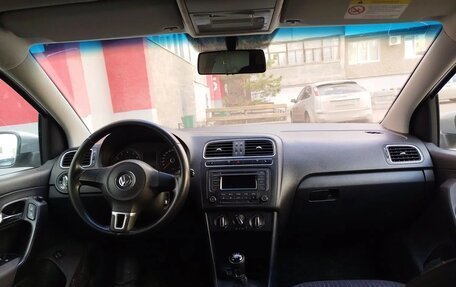 Volkswagen Polo VI (EU Market), 2012 год, 600 000 рублей, 3 фотография