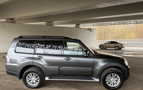 Mitsubishi Pajero IV, 2014 год, 3 700 000 рублей, 2 фотография