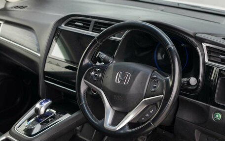 Honda Shuttle II, 2017 год, 1 300 000 рублей, 11 фотография