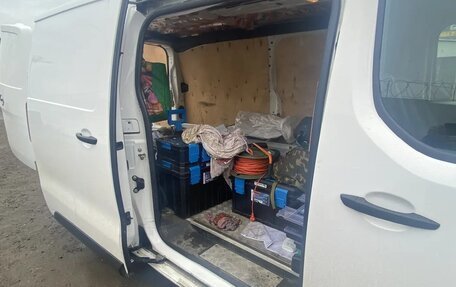 Opel Vivaro, 2021 год, 2 200 000 рублей, 5 фотография