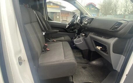 Opel Vivaro, 2021 год, 2 200 000 рублей, 9 фотография