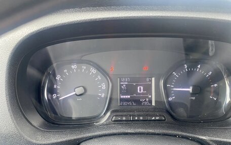 Opel Vivaro, 2021 год, 2 200 000 рублей, 8 фотография